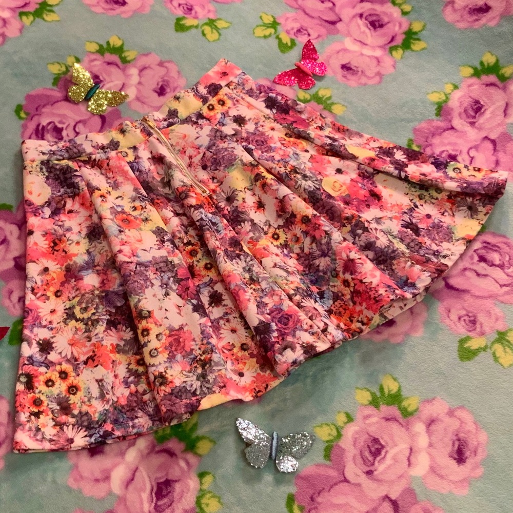H&M Rainbow Floral High Waisted Skater Skirt Small - Picture 2 of 9